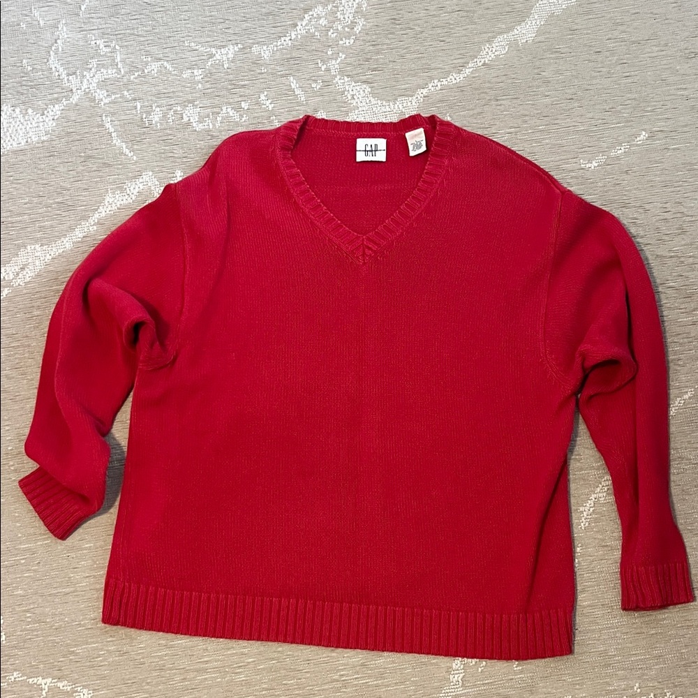 GAP Men’s Distressed Vintage Bold Red V-Neck Sweater size large
